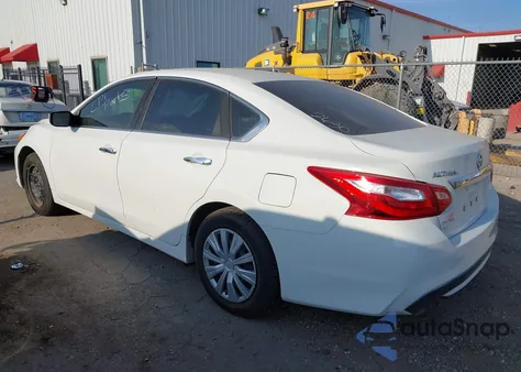 2016 Nissan Altima 2.5 S z USA, uszkodzony, nr VIN 1N4AL3AP3GN322630